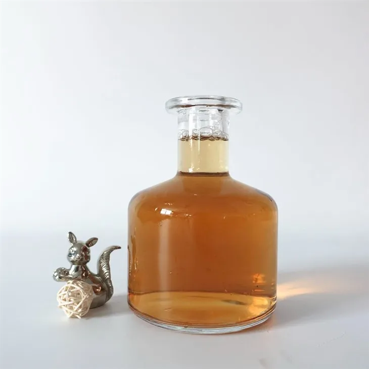 750ml 560g Crystal White Pot Bellied Glass Liquor Palack Gyári Ár